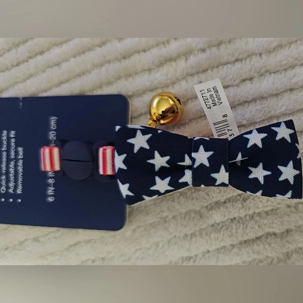 Petco Stars & Stripes Kitten Collar with 3pk of Patriotic Collar Charms